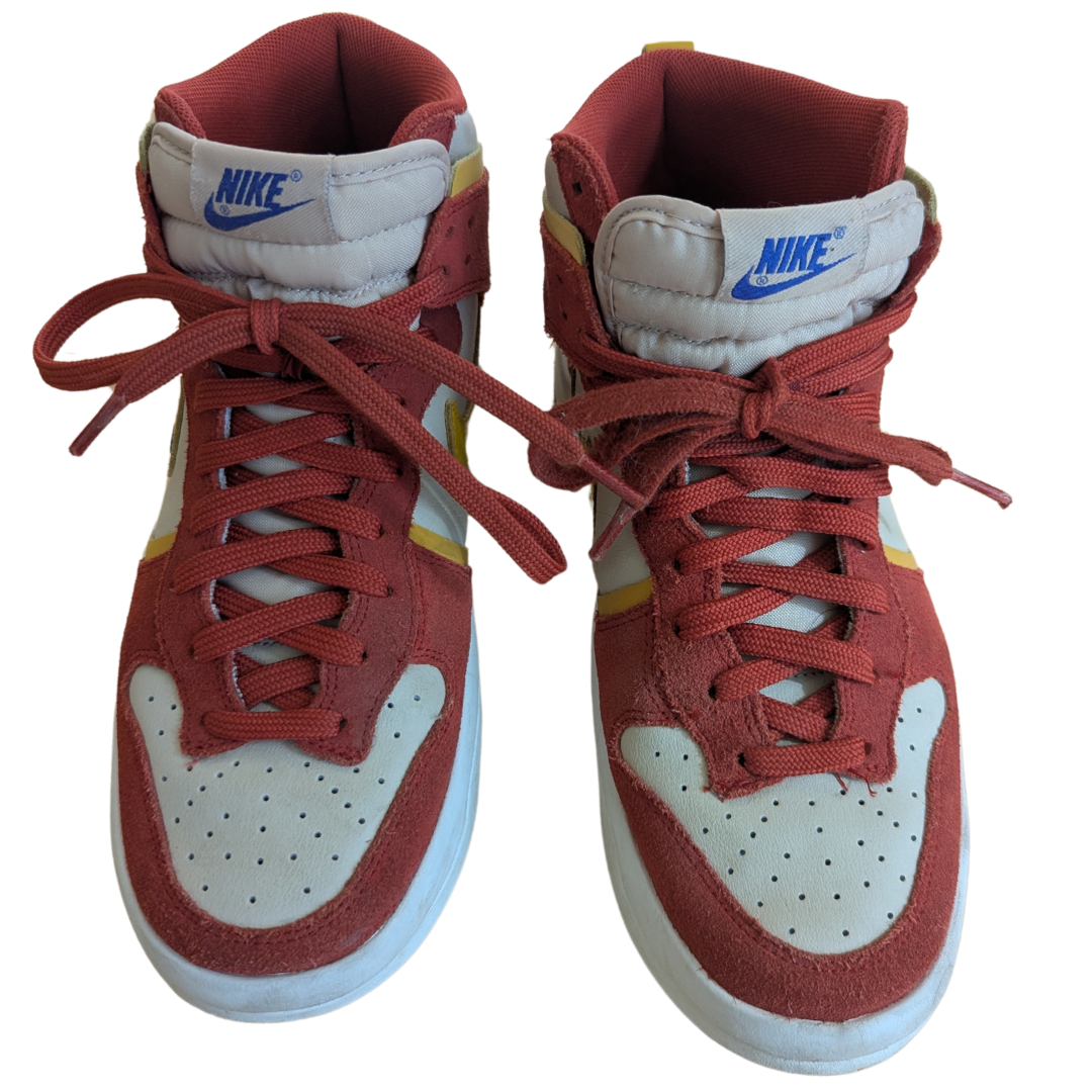 Nike Dunk High-Top Sneakers – Red & White – Vintage Style – Men’s Size 9.5 US