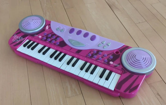 Kids Dream Dazzlers Musical keyboard piano - Preowned - Condition Good